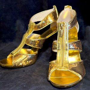 MICHAEL Michael Kors Gold Open Toe Heels. Women’s Size: 9.